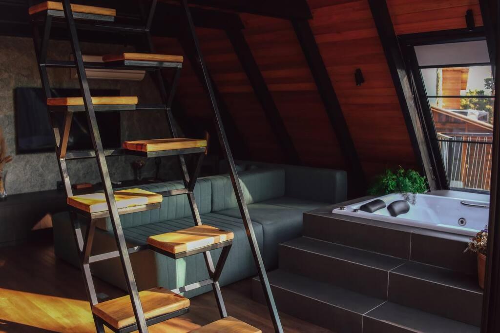 Cabana Lodge! 우루비시 외부 사진